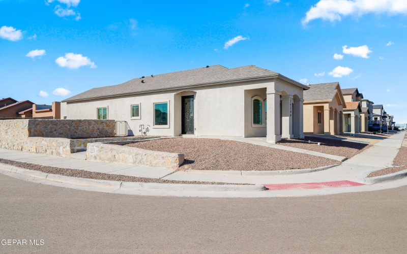 14364 BILL LAZOR Parkway, El Paso, TX 79928, 2 Habitaciones Habitaciones , ,2 BañosBaños,Residential,En Venta,14364 BILL LAZOR Parkway,0,940863