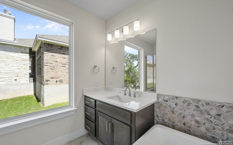 6821 Arbor Falls, Fair Oaks Ranch, TX 78015, 4 Bedrooms Bedrooms, ,3 BathroomsBathrooms,Residential,For Sale,6821 Arbor Falls,0,1896186