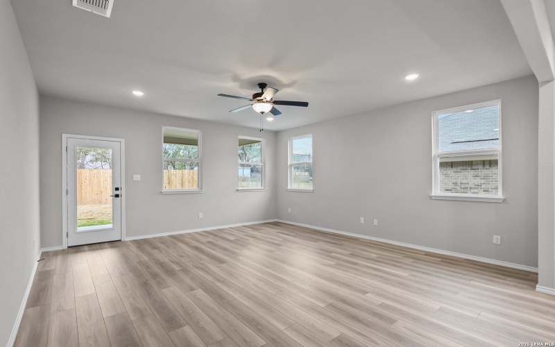 6510 Lowrie Block, San Antonio, TX 78239, 3 Bedrooms Bedrooms, ,2 BathroomsBathrooms,Residential,For Sale,6510 Lowrie Block,0,1911498