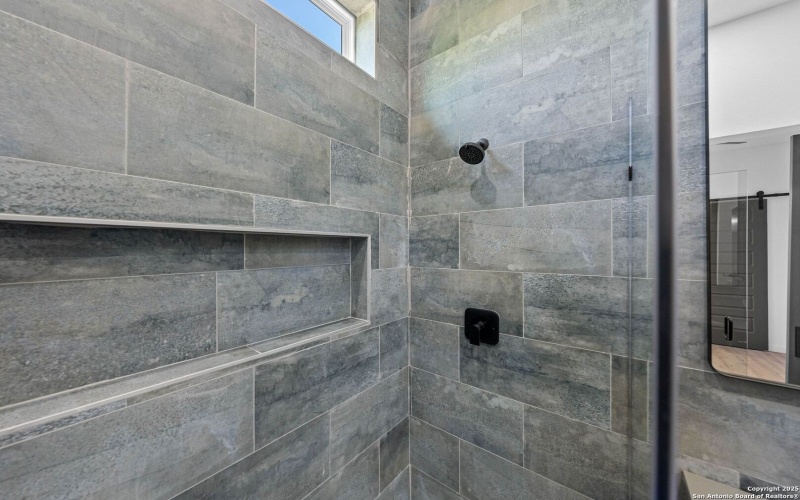 108 Vine St #102, San Antonio, TX 78210, 2 Habitaciones Habitaciones , ,2 BañosBaños,Residential,En Venta,108 Vine St #102,0,1912200