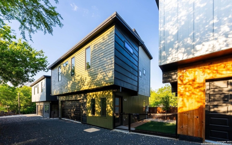 108 Vine St #102, San Antonio, TX 78210, 2 Habitaciones Habitaciones , ,2 BañosBaños,Residential,En Venta,108 Vine St #102,0,1912200