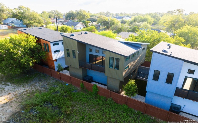 108 Vine St #102, San Antonio, TX 78210, 2 Habitaciones Habitaciones , ,2 BañosBaños,Residential,En Venta,108 Vine St #102,0,1912200