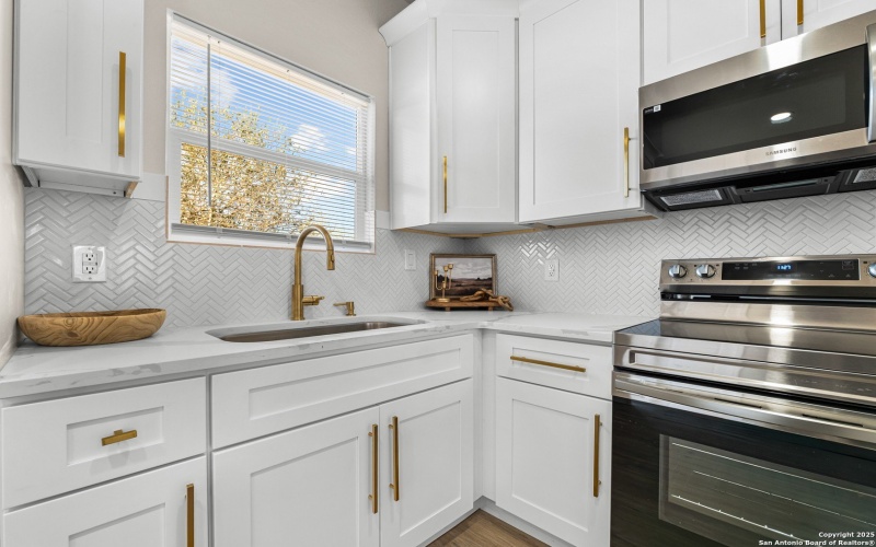 732 County Road 6846, Lytle, TX 78052, 3 Bedrooms Bedrooms, ,2 BathroomsBathrooms,Residential,For Sale,732 County Road 6846,0,1929735