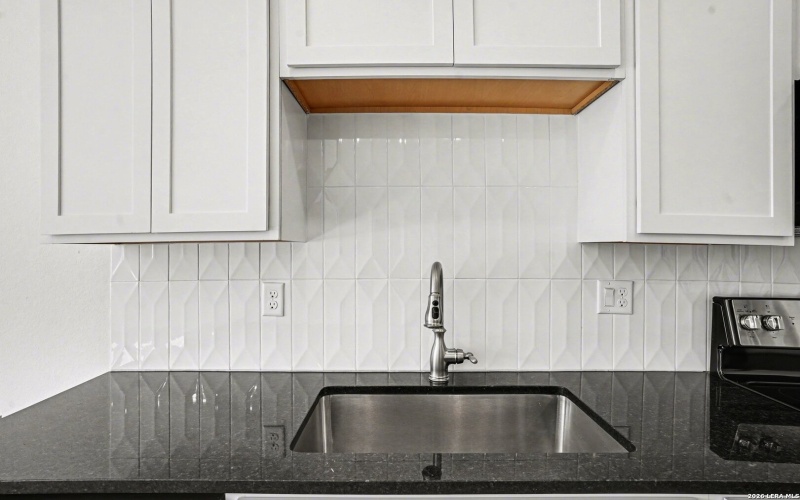 310 W Evergreen St #115, San Antonio, TX 78212, 3 Habitaciones Habitaciones , ,2 BañosBaños,Residential,En Venta,310 W Evergreen St #115,0,1939865