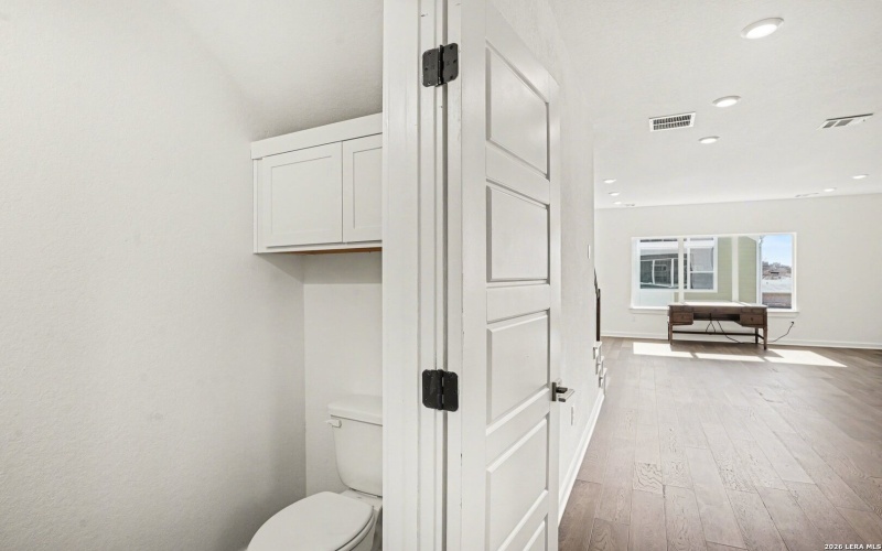 310 W Evergreen St #115, San Antonio, TX 78212, 3 Habitaciones Habitaciones , ,2 BañosBaños,Residential,En Venta,310 W Evergreen St #115,0,1939865