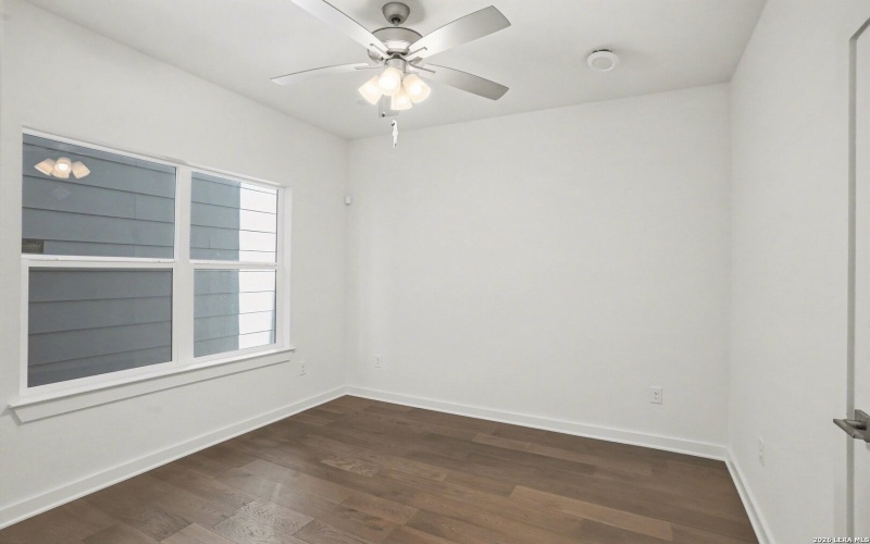 310 W Evergreen St #115, San Antonio, TX 78212, 3 Habitaciones Habitaciones , ,2 BañosBaños,Residential,En Venta,310 W Evergreen St #115,0,1939865