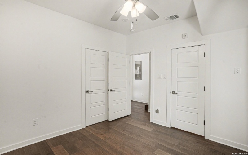 310 W Evergreen St #115, San Antonio, TX 78212, 3 Habitaciones Habitaciones , ,2 BañosBaños,Residential,En Venta,310 W Evergreen St #115,0,1939865