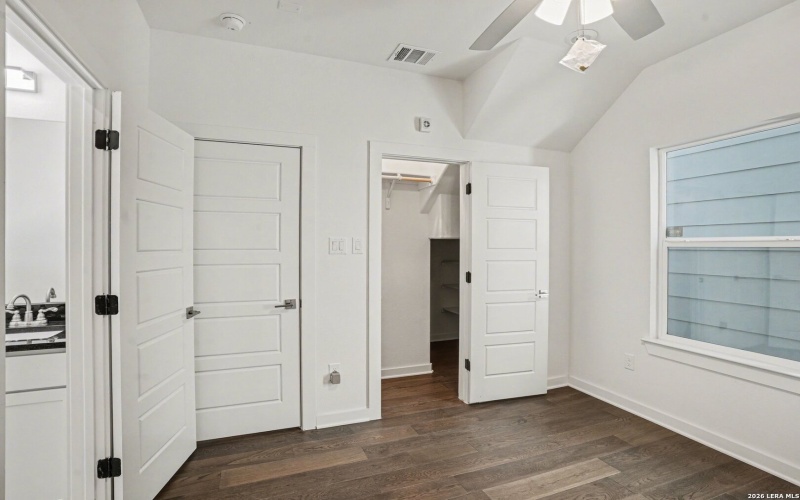 310 W Evergreen St #115, San Antonio, TX 78212, 3 Habitaciones Habitaciones , ,2 BañosBaños,Residential,En Venta,310 W Evergreen St #115,0,1939865