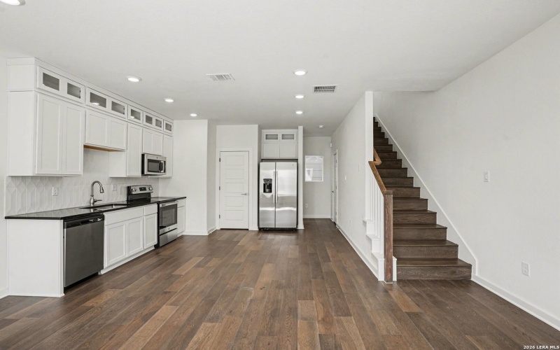 310 W Evergreen St #115, San Antonio, TX 78212, 3 Habitaciones Habitaciones , ,2 BañosBaños,Residential,En Venta,310 W Evergreen St #115,0,1939865