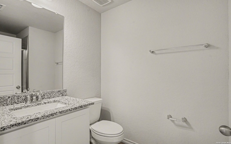 310 W Evergreen St #107, San Antonio, TX 78212, 2 Habitaciones Habitaciones , ,2 BañosBaños,Residential,En Venta,310 W Evergreen St #107,0,1939878