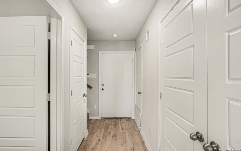 310 W Evergreen St #107, San Antonio, TX 78212, 2 Habitaciones Habitaciones , ,2 BañosBaños,Residential,En Venta,310 W Evergreen St #107,0,1939878