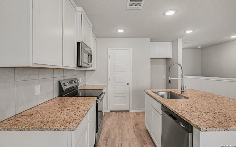 310 W Evergreen ST #120, San Antonio, TX 78212, 3 Habitaciones Habitaciones , ,2 BañosBaños,Residential,En Venta,310 W Evergreen ST #120,0,1939889