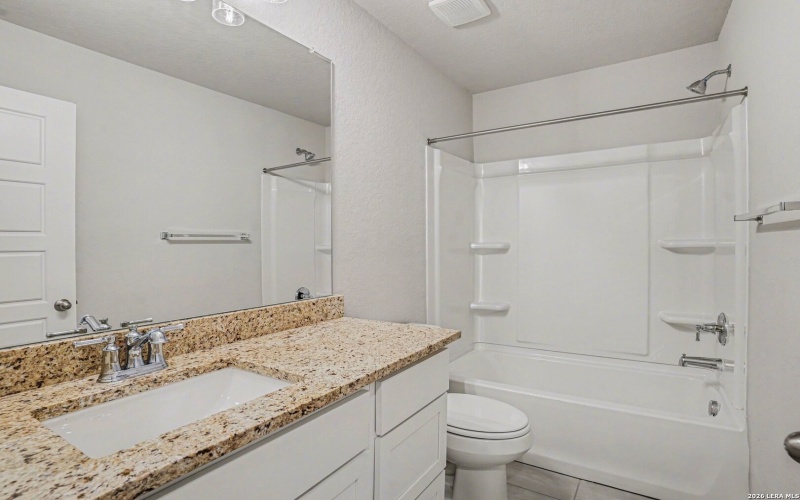 310 W Evergreen ST #120, San Antonio, TX 78212, 3 Habitaciones Habitaciones , ,2 BañosBaños,Residential,En Venta,310 W Evergreen ST #120,0,1939889