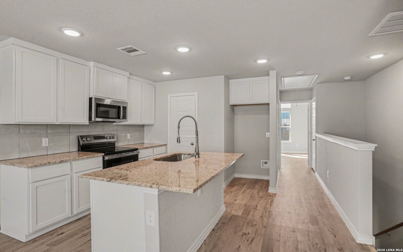 310 W Evergreen ST #120, San Antonio, TX 78212, 3 Habitaciones Habitaciones , ,2 BañosBaños,Residential,En Venta,310 W Evergreen ST #120,0,1939889