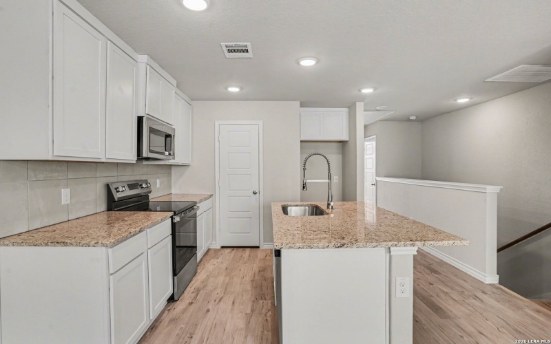 310 W Evergreen ST #120, San Antonio, TX 78212, 3 Habitaciones Habitaciones , ,2 BañosBaños,Residential,En Venta,310 W Evergreen ST #120,0,1939889