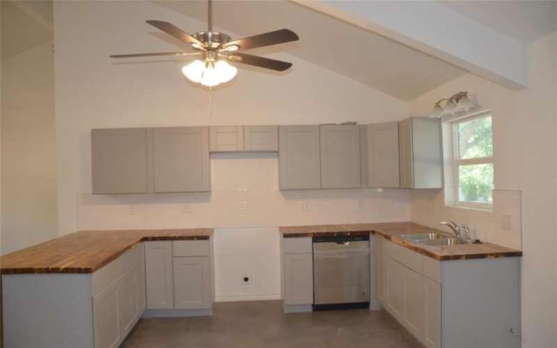 741 Cherry Heights, Clyde, TX 79510, 3 Bedrooms Bedrooms, ,2 BathroomsBathrooms,Residential,For Sale,741 Cherry Heights,20717297