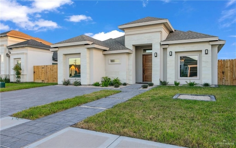 1312 E Evergreen Avenue, San Juan, TX 78589, 3 Bedrooms Bedrooms, ,2 BathroomsBathrooms,Residential,For Sale,1312 E Evergreen Avenue,0,500004