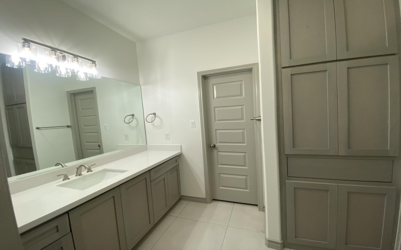 1427 Los Estribos Dr., LAREDO, TX 78046, 3 Bedrooms Bedrooms, ,2 BathroomsBathrooms,Residential,For Sale,1427 Los Estribos Dr.,0,20261416