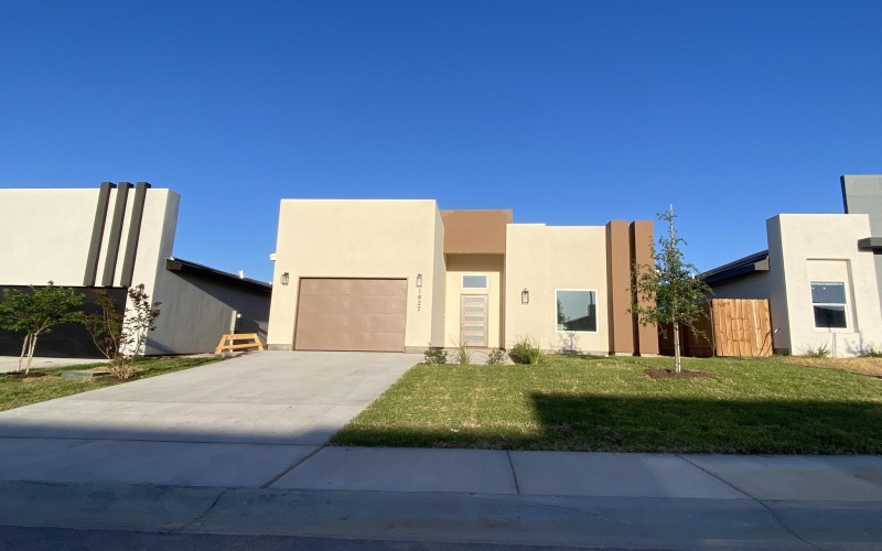 1427 Los Estribos Dr., LAREDO, TX 78046, 3 Bedrooms Bedrooms, ,2 BathroomsBathrooms,Residential,For Sale,1427 Los Estribos Dr.,0,20261416