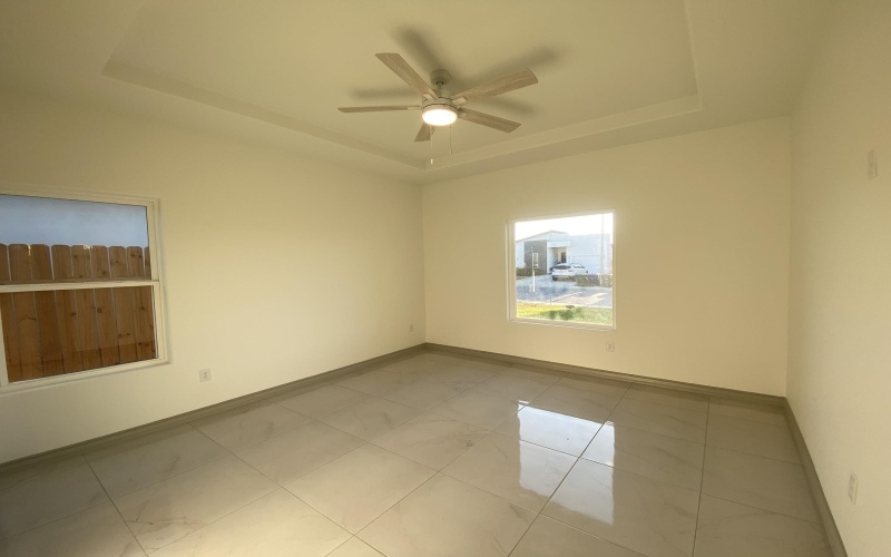 1427 Los Estribos Dr., LAREDO, TX 78046, 3 Bedrooms Bedrooms, ,2 BathroomsBathrooms,Residential,For Sale,1427 Los Estribos Dr.,0,20261416