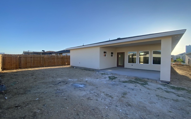 1427 Los Estribos Dr., LAREDO, TX 78046, 3 Bedrooms Bedrooms, ,2 BathroomsBathrooms,Residential,For Sale,1427 Los Estribos Dr.,0,20261416