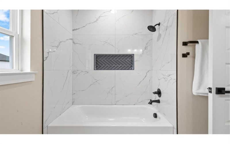 13723 & 13725 Biggs Street, Dallas, TX 75253, 6 Habitaciones Habitaciones , ,5 BañosBaños,Residential Multi Family,En Venta,13723 & 13725 Biggs Street,0,21215319