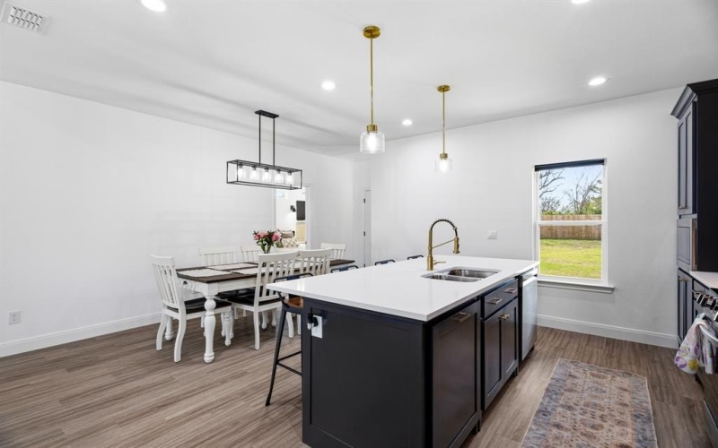 200 Walnut Street, Chico, TX 76431, 3 Habitaciones Habitaciones , ,2 BañosBaños,Residential,En Venta,200 Walnut Street,0,21216760