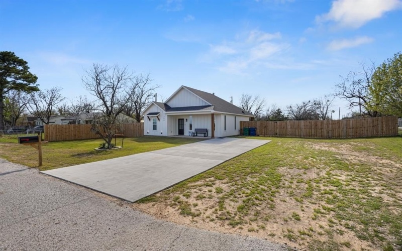 200 Walnut Street, Chico, TX 76431, 3 Habitaciones Habitaciones , ,2 BañosBaños,Residential,En Venta,200 Walnut Street,0,21216760