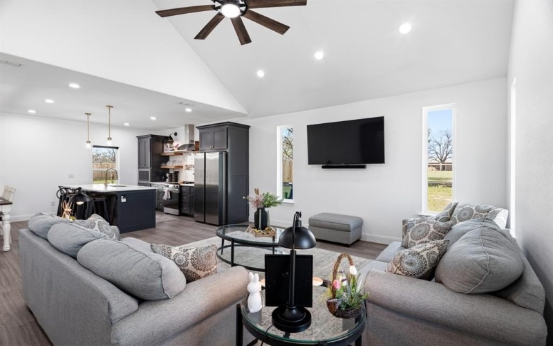 200 Walnut Street, Chico, TX 76431, 3 Habitaciones Habitaciones , ,2 BañosBaños,Residential,En Venta,200 Walnut Street,0,21216760