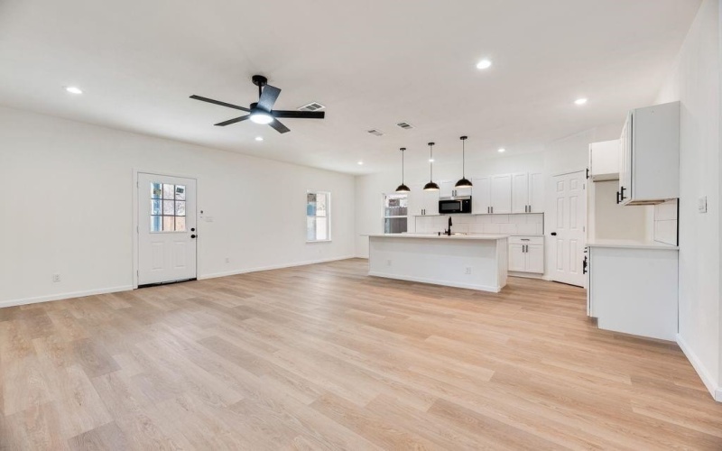 205 East Place, White Settlement, TX 76108, 3 Bedrooms Bedrooms, ,2 BathroomsBathrooms,Residential,For Sale,205 East Place,0,21217682