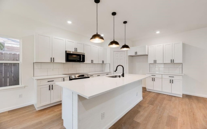 205 East Place, White Settlement, TX 76108, 3 Bedrooms Bedrooms, ,2 BathroomsBathrooms,Residential,For Sale,205 East Place,0,21217682