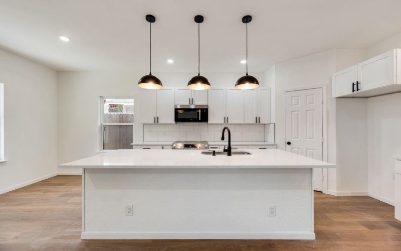 205 East Place, White Settlement, TX 76108, 3 Bedrooms Bedrooms, ,2 BathroomsBathrooms,Residential,For Sale,205 East Place,0,21217682