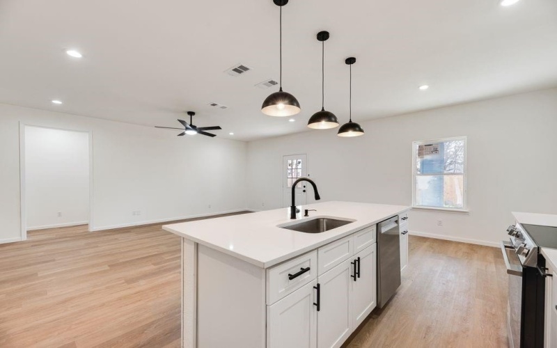 205 East Place, White Settlement, TX 76108, 3 Bedrooms Bedrooms, ,2 BathroomsBathrooms,Residential,For Sale,205 East Place,0,21217682