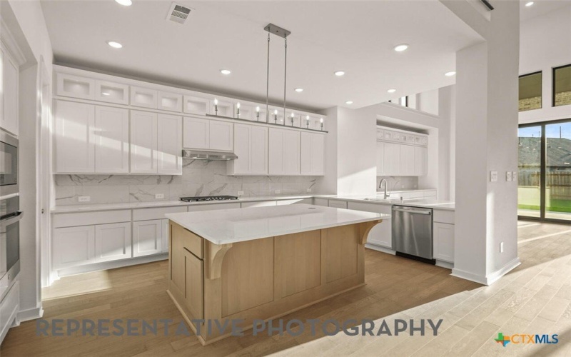 7005 Hallie Hunt, Schertz, TX 78154, 5 Habitaciones Habitaciones , ,6 BañosBaños,Residential,En Venta,7005 Hallie Hunt,0,608312