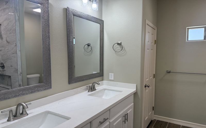 704 E 14th, Del Rio, TX 78840, 3 Bedrooms Bedrooms, ,2 BathroomsBathrooms,Residential,For Sale,704 E 14th,0,208343