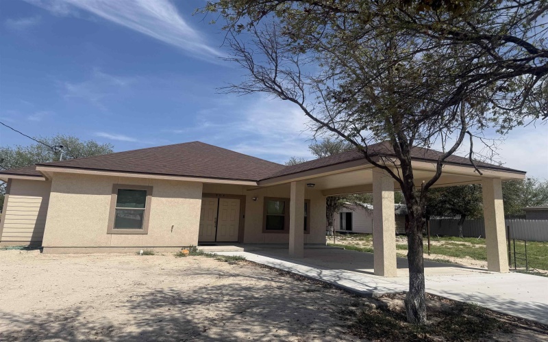704 E 14th, Del Rio, TX 78840, 3 Bedrooms Bedrooms, ,2 BathroomsBathrooms,Residential,For Sale,704 E 14th,0,208343