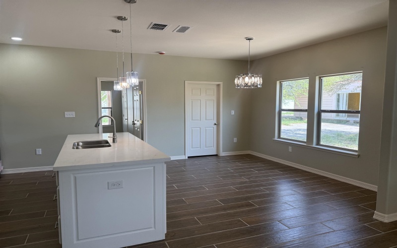 704 E 14th, Del Rio, TX 78840, 3 Bedrooms Bedrooms, ,2 BathroomsBathrooms,Residential,For Sale,704 E 14th,0,208343