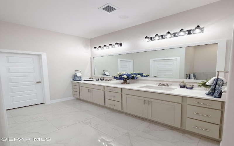 1810 DANA GRAY Street, El Paso, TX 79928, 5 Habitaciones Habitaciones , ,3 BañosBaños,Residential,En Venta,1810 DANA GRAY Street,0,940899