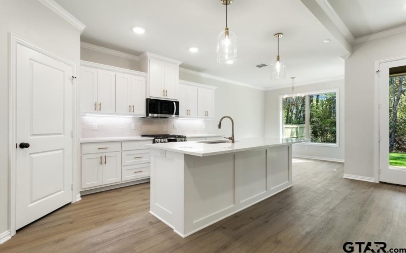 492 Preston Ridge, Tyler, TX 75703, 3 Bedrooms Bedrooms, ,2 BathroomsBathrooms,Residential,For Sale,492 Preston Ridge,0,26004181