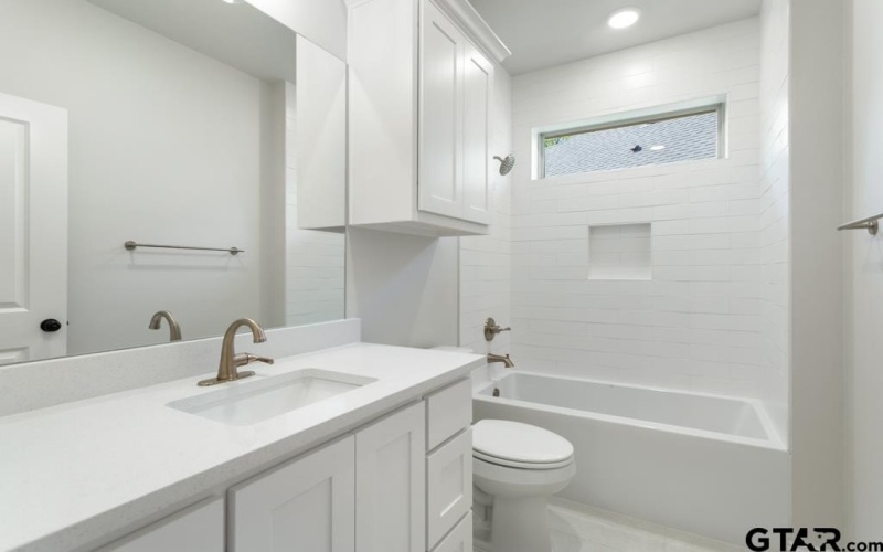 492 Preston Ridge, Tyler, TX 75703, 3 Bedrooms Bedrooms, ,2 BathroomsBathrooms,Residential,For Sale,492 Preston Ridge,0,26004181