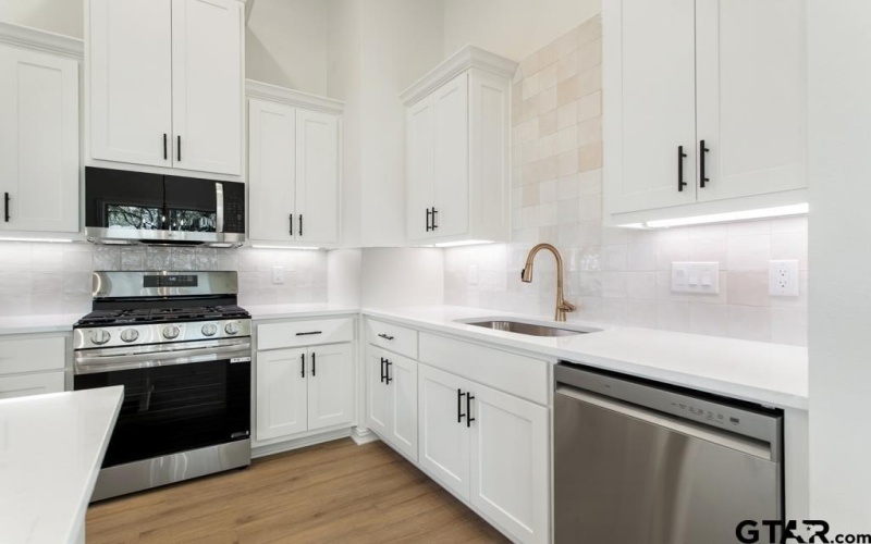 496 Preston Ridge, Tyler, TX 75703, 3 Bedrooms Bedrooms, ,2 BathroomsBathrooms,Residential,For Sale,496 Preston Ridge,0,26004182