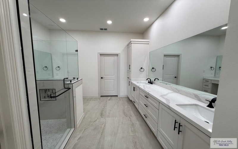 8804 JUPITER ST., BROWNSVILLE, TX 78521, 4 Bedrooms Bedrooms, ,3 BathroomsBathrooms,Residential,For Sale,8804 JUPITER ST.,0,29775127