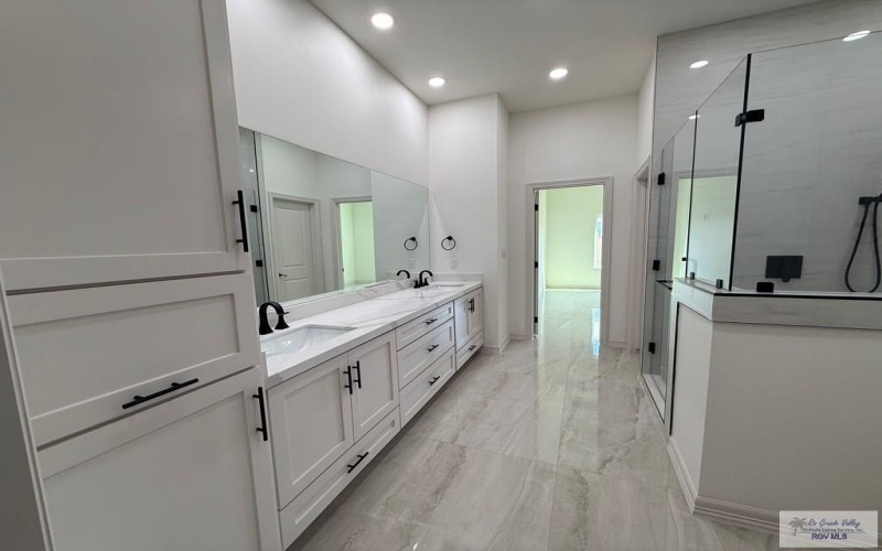 8804 JUPITER ST., BROWNSVILLE, TX 78521, 4 Bedrooms Bedrooms, ,3 BathroomsBathrooms,Residential,For Sale,8804 JUPITER ST.,0,29775127