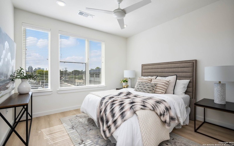 719 E Locust St unit: 4102, San Antonio, TX 78212, 3 Bedrooms Bedrooms, ,2 BathroomsBathrooms,Residential,For Sale,719 E Locust St unit: 4102,0,1783707