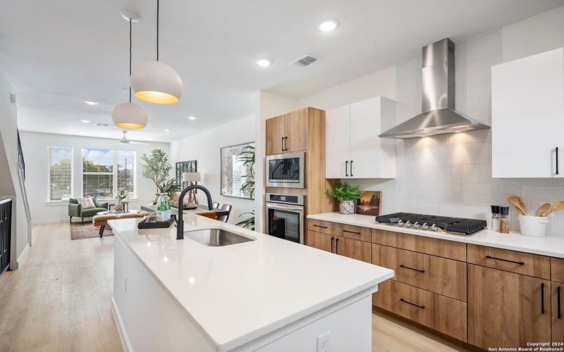 719 E Locust St unit: 2104, San Antonio, TX 78212, 3 Bedrooms Bedrooms, ,2 BathroomsBathrooms,Residential,For Sale,719 E Locust St unit: 2104,0,1852985