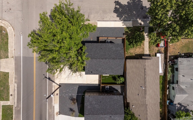 1108 S Gevers St, San Antonio, TX 78203, 3 Bedrooms Bedrooms, ,2 BathroomsBathrooms,Residential,For Sale,1108 S Gevers St,0,1865861