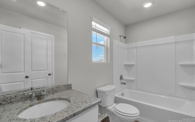 8911 N Fm 1560 305-306, San Antonio, TX 78254, ,Residential Multi Family,En Venta,8911 N Fm 1560 305-306,0,1887211