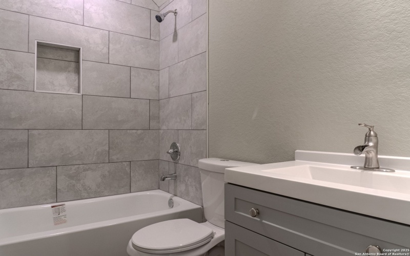 216 san augustine, San Antonio, TX 78237, 3 Bedrooms Bedrooms, ,2 BathroomsBathrooms,Residential,For Sale,216 san augustine,0,1914453