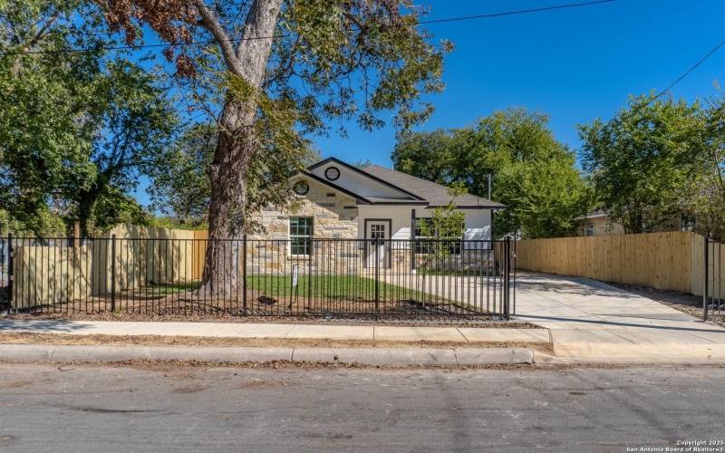 216 san augustine, San Antonio, TX 78237, 3 Bedrooms Bedrooms, ,2 BathroomsBathrooms,Residential,For Sale,216 san augustine,0,1914453