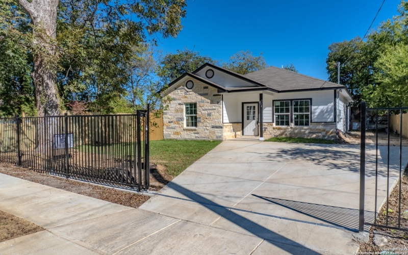 216 san augustine, San Antonio, TX 78237, 3 Bedrooms Bedrooms, ,2 BathroomsBathrooms,Residential,For Sale,216 san augustine,0,1914453